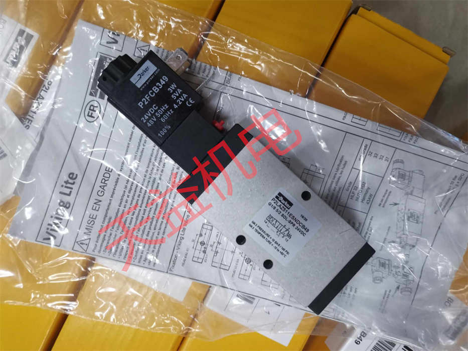 P2LAZ511ESNDCB49.jpg